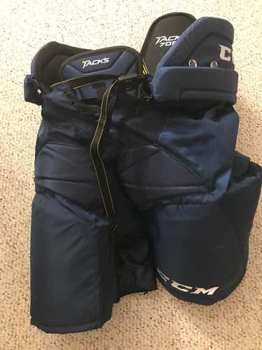 Navy blue Senior Used Large CCM Tacks 7092 Hockey Pants Excellent condition