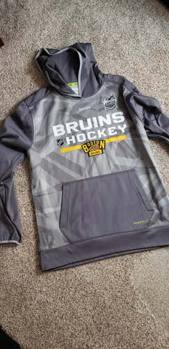 New Boston Bruins Reebok Playdry winter classic hoodie