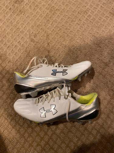 Under Armour Spotlight Cleats