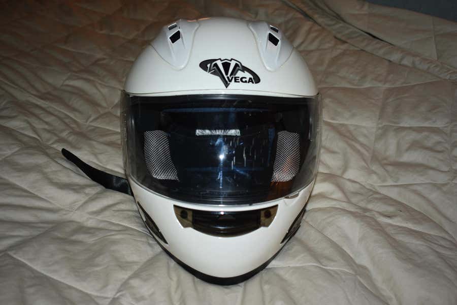 SALE - Vega Altura Full Face Helmet, White, Small | SidelineSwap | Buy and  Sell on SidelineSwap