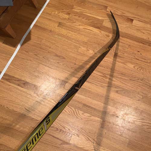New Right Handed Supreme 1S Heel Pro Stock Hockey Stick