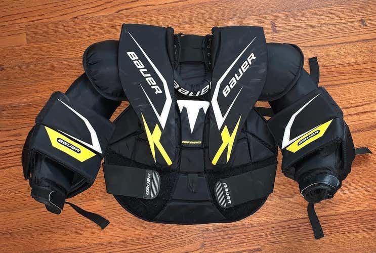 New Medium Bauer Performance Goalie Chest Protector