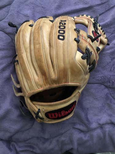 Used Infield A2000 1786 11.5" Baseball Glove**NO TRADES**