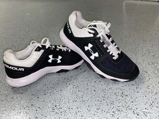 Black Men's 9.0 (Women's 10) Low Cut Turf Shoe