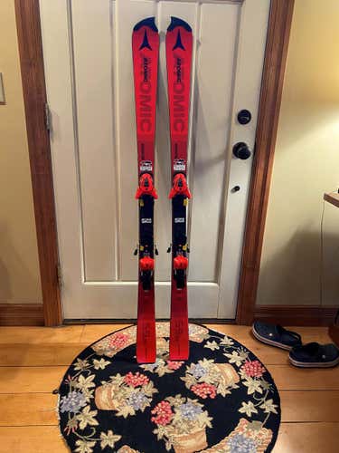 Used Kid's 2020 Atomic Racing Race SL Skis With Bindings Max Din 10