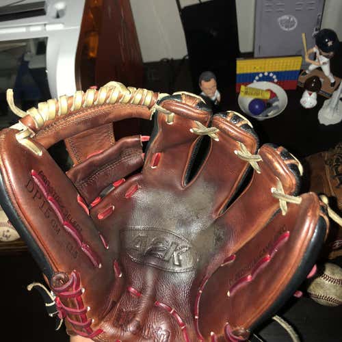 Used Infield A2k dp15 11.5" Baseball Glove