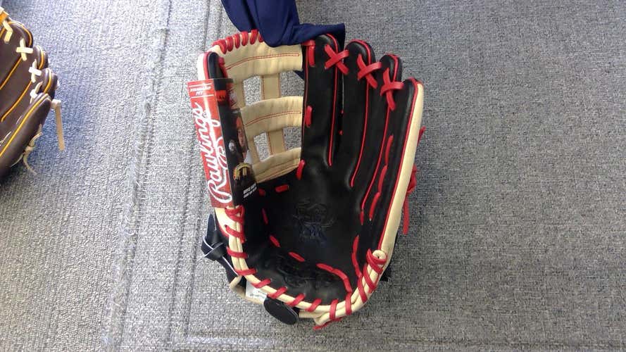 New Rawlings Right Handed Heart of the Hide Baseball Glove 13"