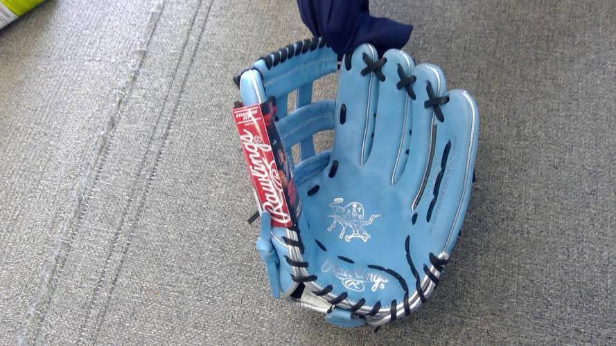 New Rawlings Right Handed Heart of the Hide Baseball Glove 12.75"