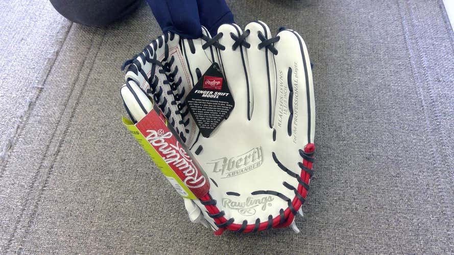 New Rawlings Right Handed Liberty Advanced Softball Glove 12.5"