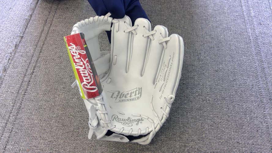 New Rawlings Right Handed Liberty Advanced Softball Glove 11.75"