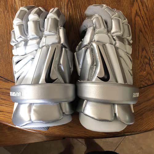 Nike Vapor Elite Gloves Brand New Condition
