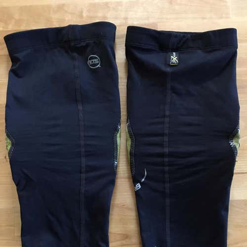 Used Bauer G Form Knee Pads