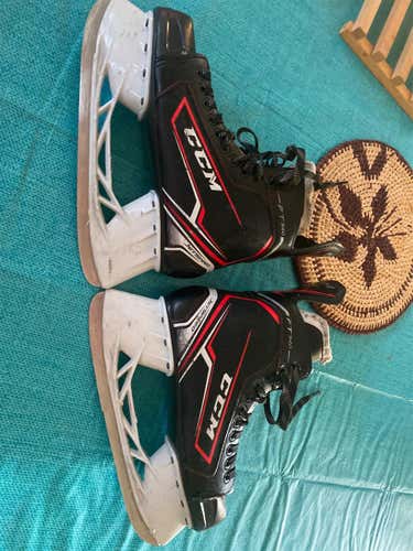 Used CCM JetSpeed FT340 D&R (Regular)  Size 8 Hockey Skates
