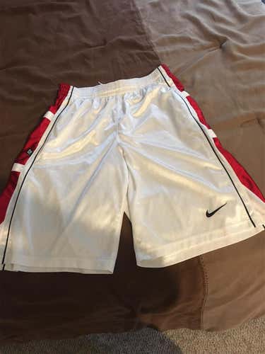 (MEDIUM) Nike Shorts