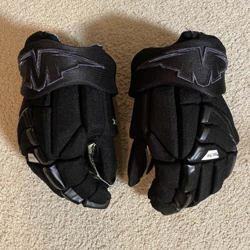 Black Custom True With Mission Cuff XC5 14" Pro Stock Gloves