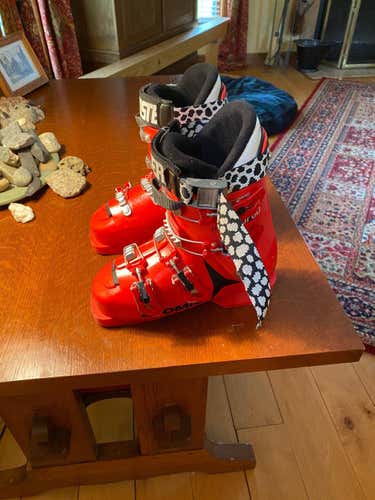 Used Kid's Racing Atomic Ski Boots < 70 Flex