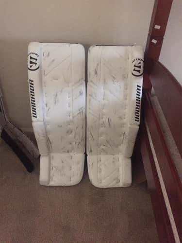 33+1.5 or 34+1 Warrior G3 Leg Pads Will Trade For A Chest Protector Senior Medium