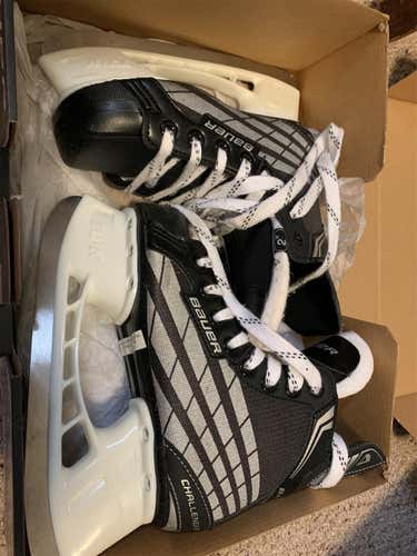 Bauer Challenger D&R (Regular)  Size 2 Hockey Skates