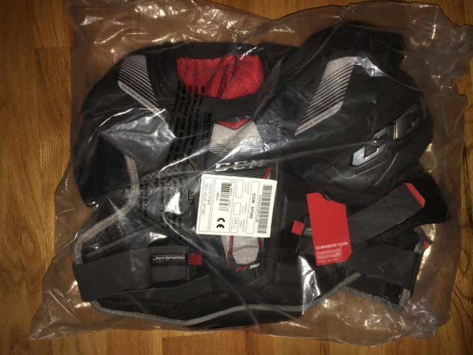 New Senior Large CCM JetSpeed FT390 Shoulder Pads