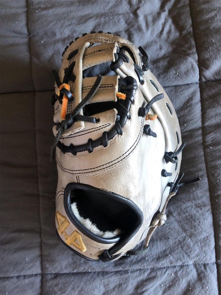 Gray Used First Base Signiture Series 12.75" Baseball Glove