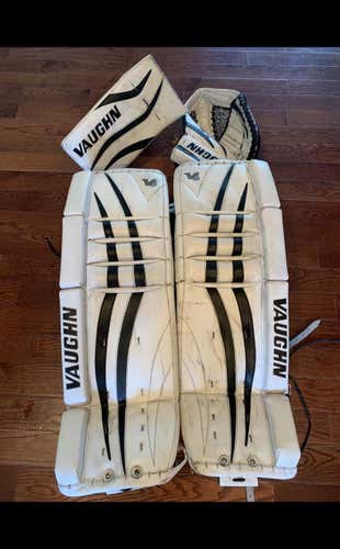 White Used Intermediate 30" Vaughn Regular Velocity V6 Goalie Full Set