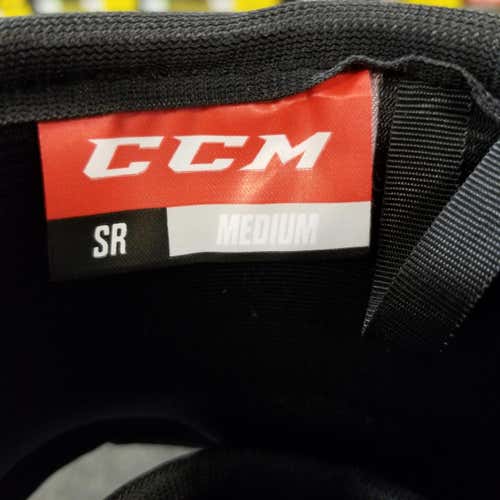 Senior New Medium CCM Tacks 9060 Elbow Pads