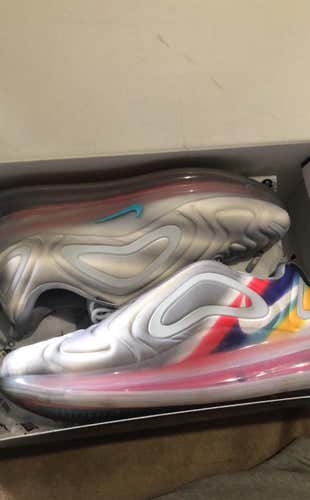 Nike Airmax 720 Size 14