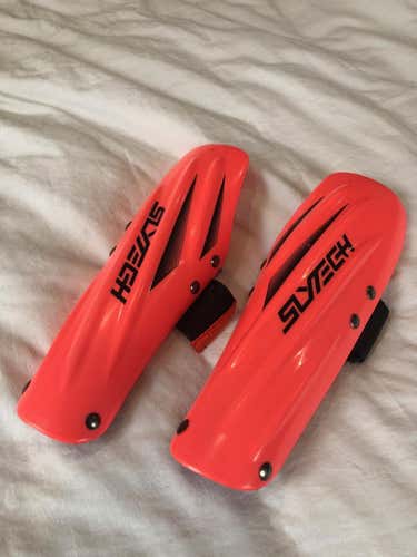 Medium Slytech Arm Guards - Mint Condition