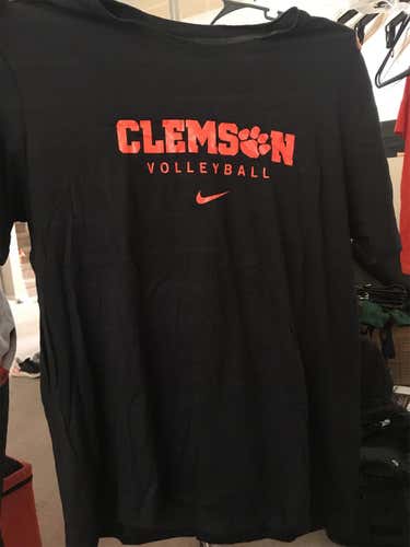 Black Men's XL Nike Shirt