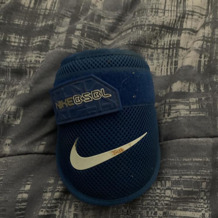 nike elbow guard