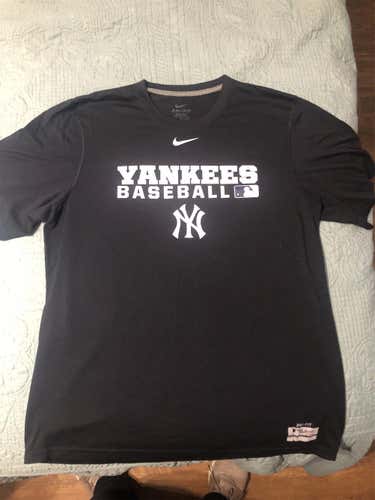 Nike Yankees Baseball Shirt