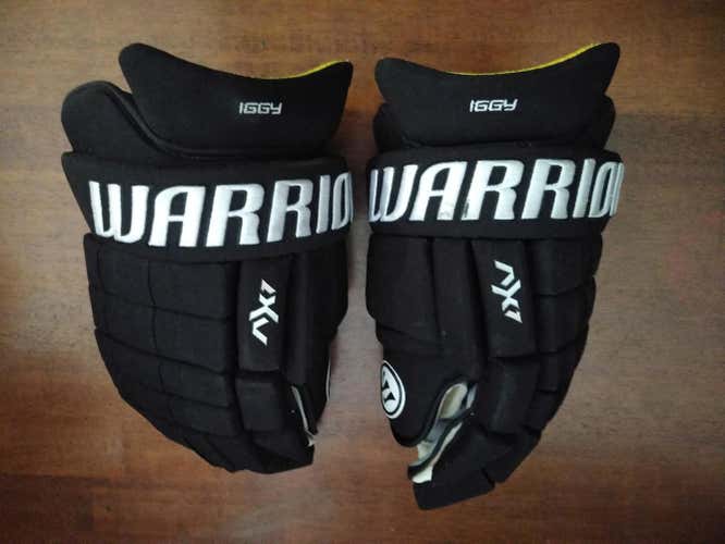 Jerome Iginla Colorado Avalanche Black New Senior Warrior AX1 pro Gloves 14" Pro Stock