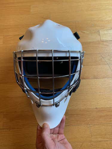 White Junior Vaughn VM7700 Goalie Mask