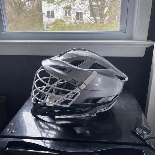 New Silver Cascade S Helmet