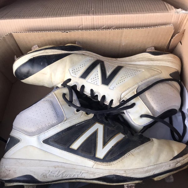 White New Balance Men's Size 11 High Top Cleats
