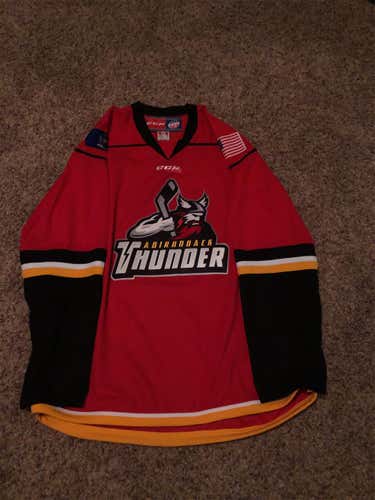 Red Adirondack Thunder Unisex XL CCM  Jersey