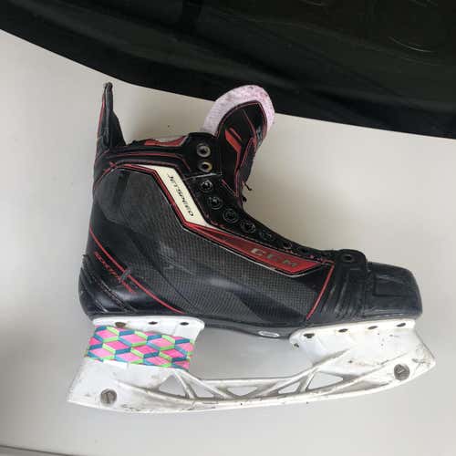 Used CCM Jetspeed Hockey Skate Size 8