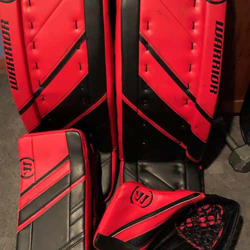 Red Used 35" Regular Ritual G4 Pro Pro Stock Goalie Full Set