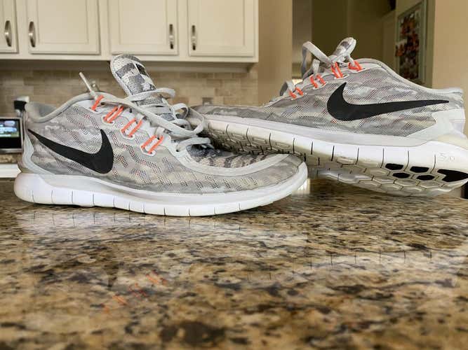 NIKE FREE RUN 5.0 CAMO MENS 11.5 ADULT SHOES USED