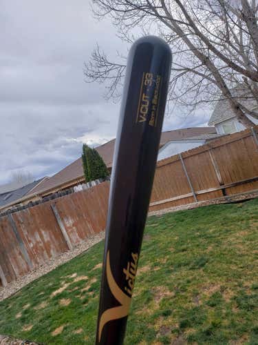 New High School/College Victus Wood Bat (-3) 30 oz 33"