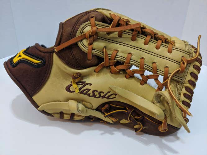 Gold Used High School/College Mizuno Right Handed Outfield Classic Pro Soft Baseball Glove 12.75"