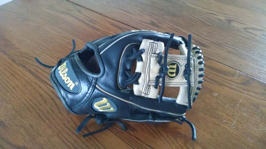 Used Wilson Right Handed A1000 1788 Baseball Glove 11.25"