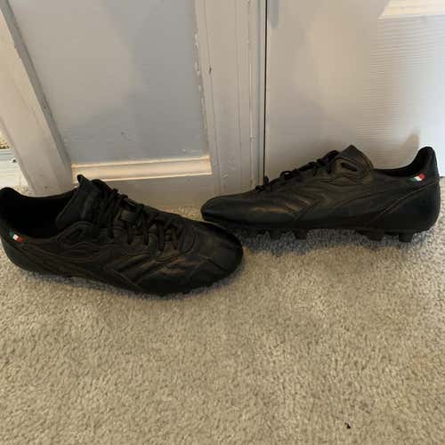 Black Men's Molded Cleats  Cleats