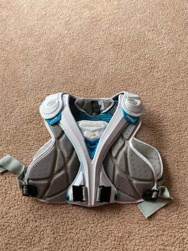 Used Large Maverik Rome Shoulder Pads