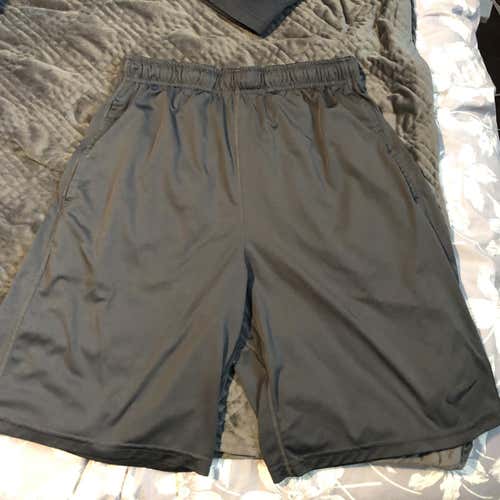 Men's Nike Shorts - Medium - Grey