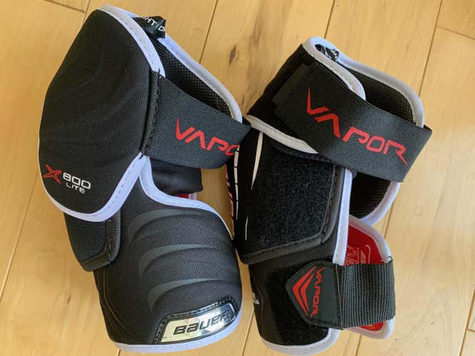 New Senior Medium Bauer Vapor x800 lite Elbow Pads