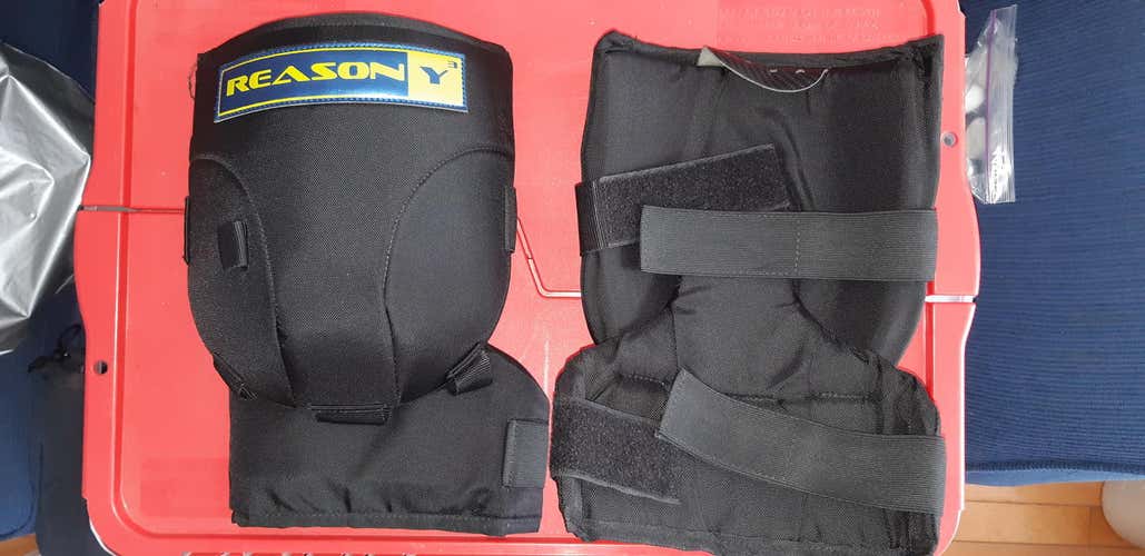 ReasonY knee guards