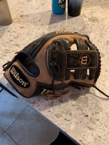 Black Used Infield A2000 11.5" Baseball Glove