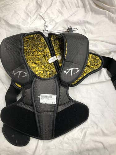 Used Warrior Hitman Liner Lg Lacrosse Shoulder Pads