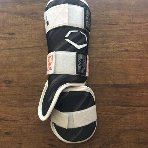 New Senior EvoShield Shin Guards
